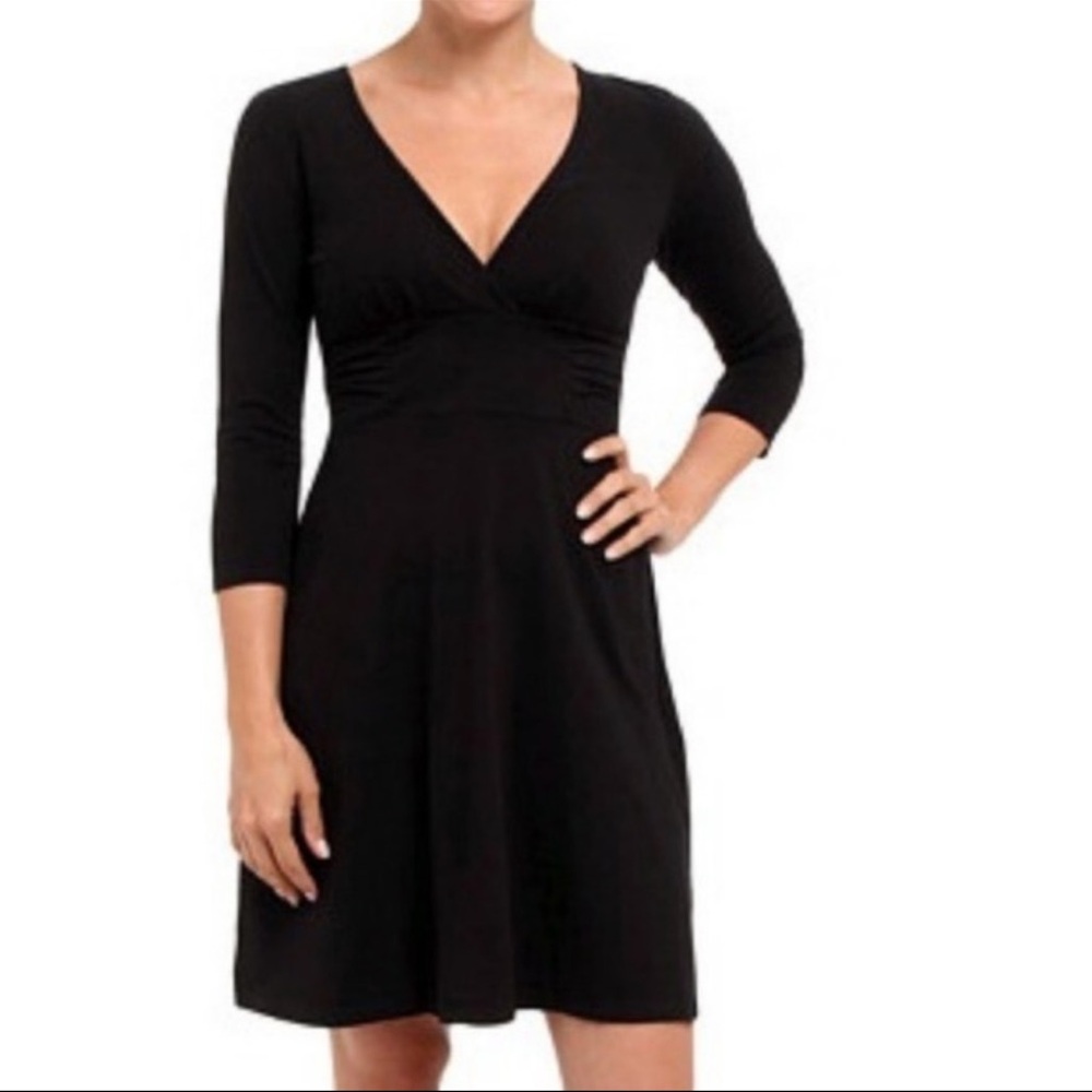 Patagonia Women’s Organic Cotton V-Neck Black Dress 3/4 Sleeve